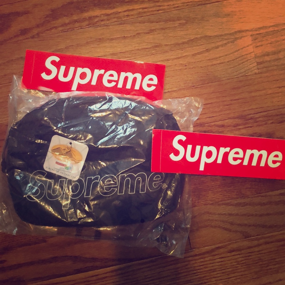 Supreme Shoulder Bag